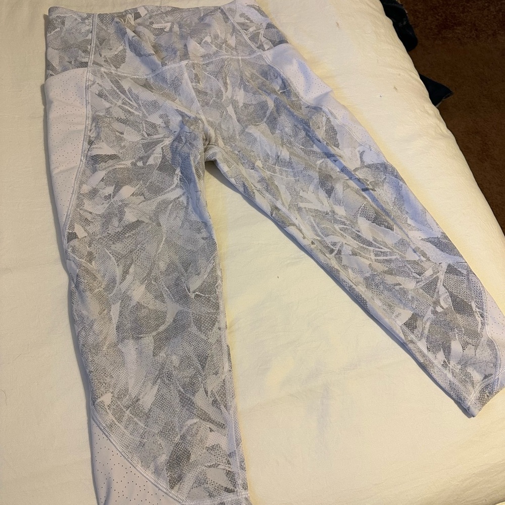 luluemlon White leggings